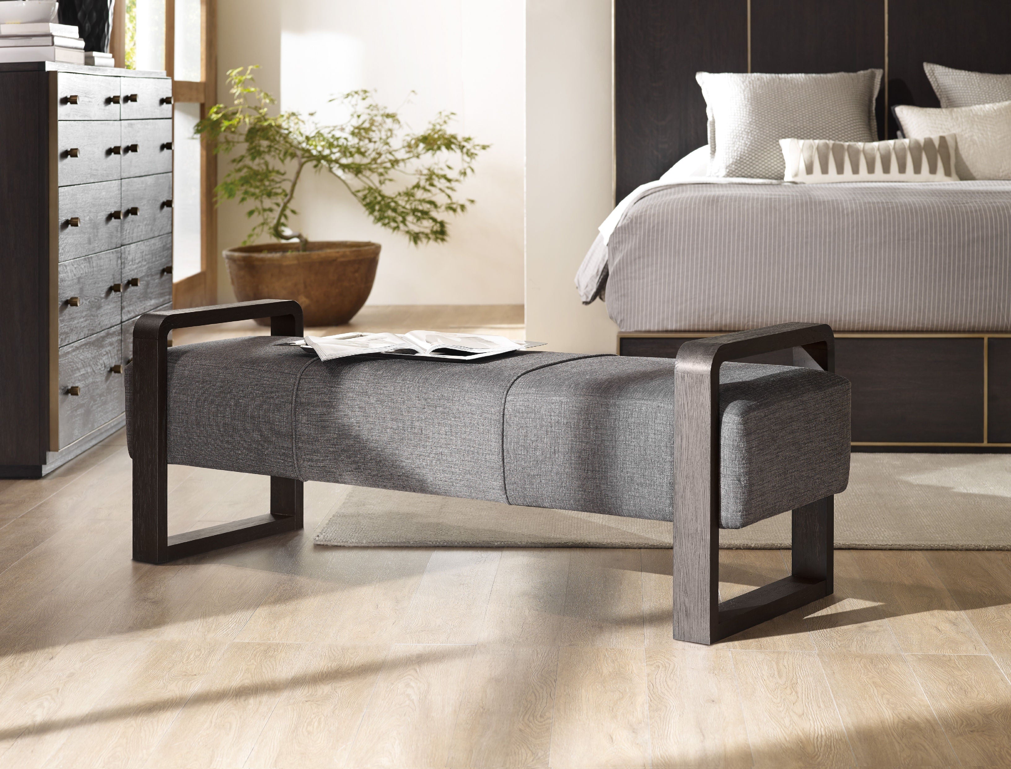 Hooker Furniture Living Room Curata Upholstered Bench