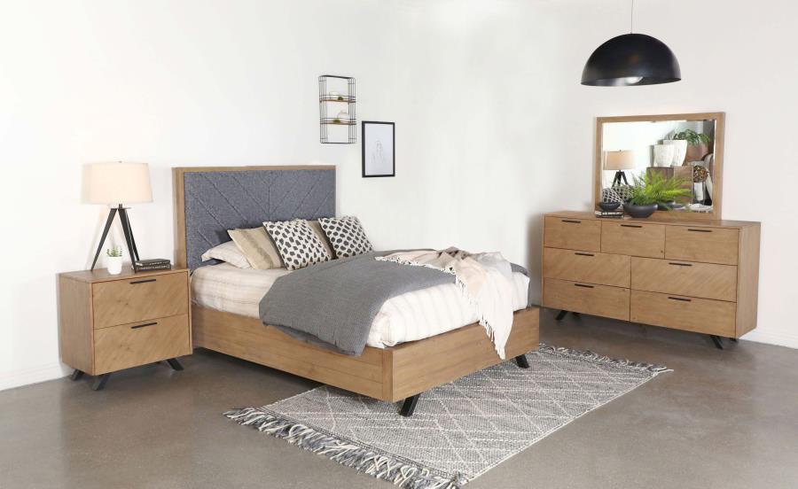 Coaster Taylor 4-piece Eastern King Bedroom Set Light Honey Brown and Grey Model 223421KE-S4