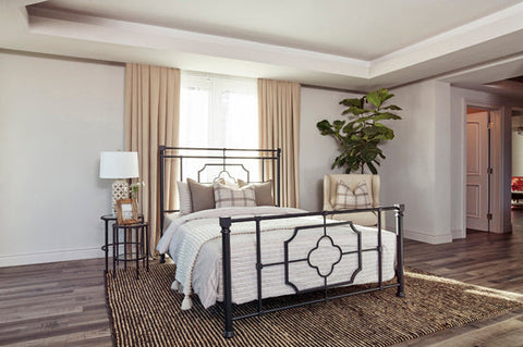 Coaster Paskay Eastern King Metal Panel Bed Matte Black Model 305766KE