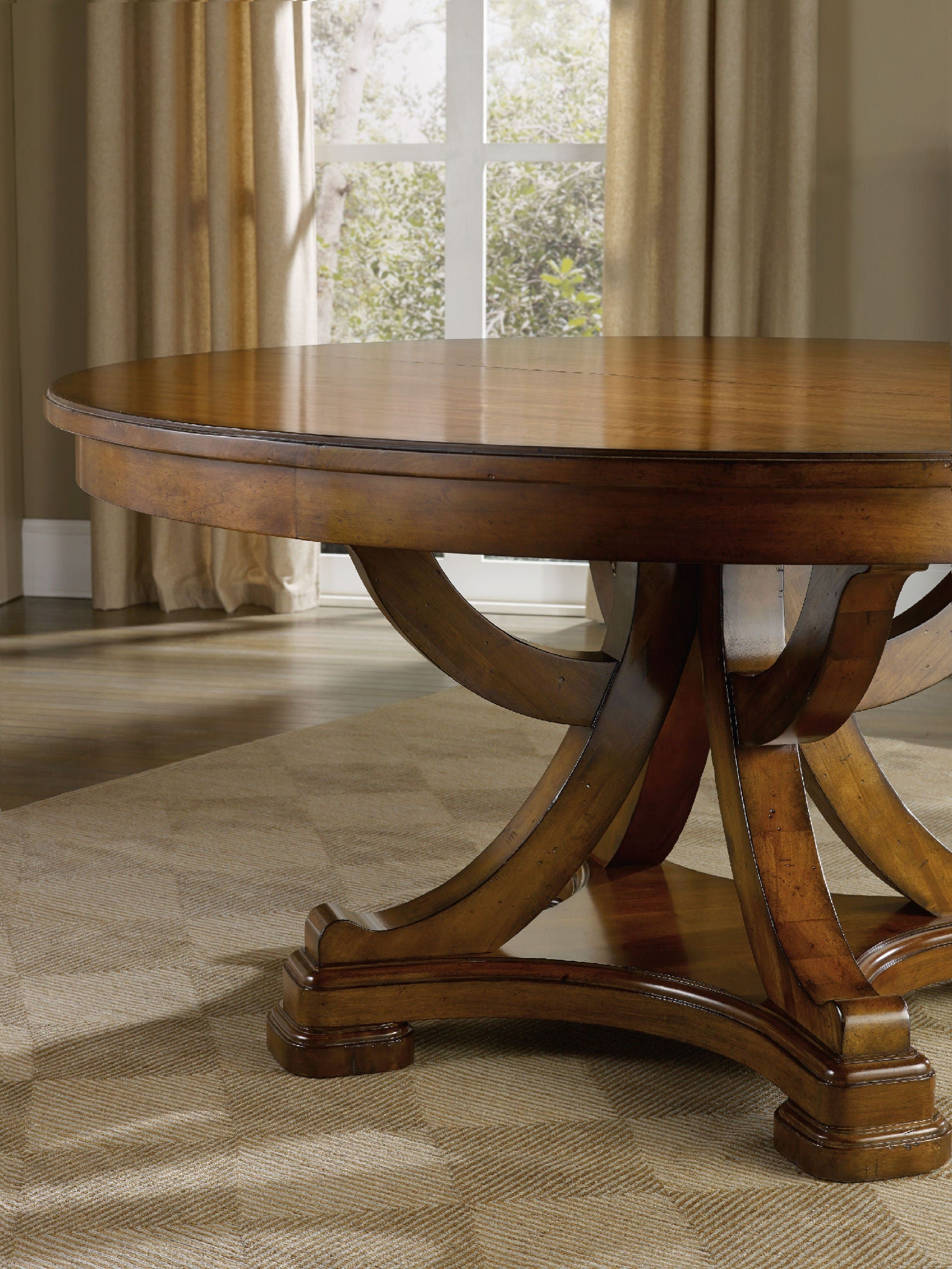 Hooker Furniture Casual Dining Tynecastle Round Pedestal Dining Table with One 18'' Leaf
