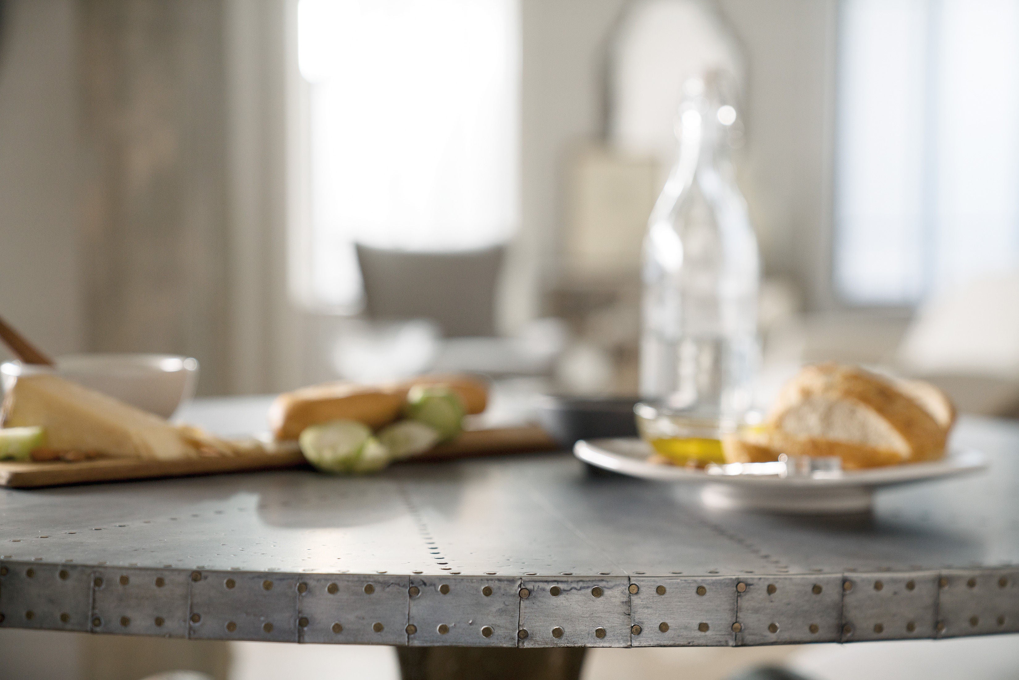 Hooker Furniture Casual Dining Boheme Ascension 60in Zinc Round Dining Table