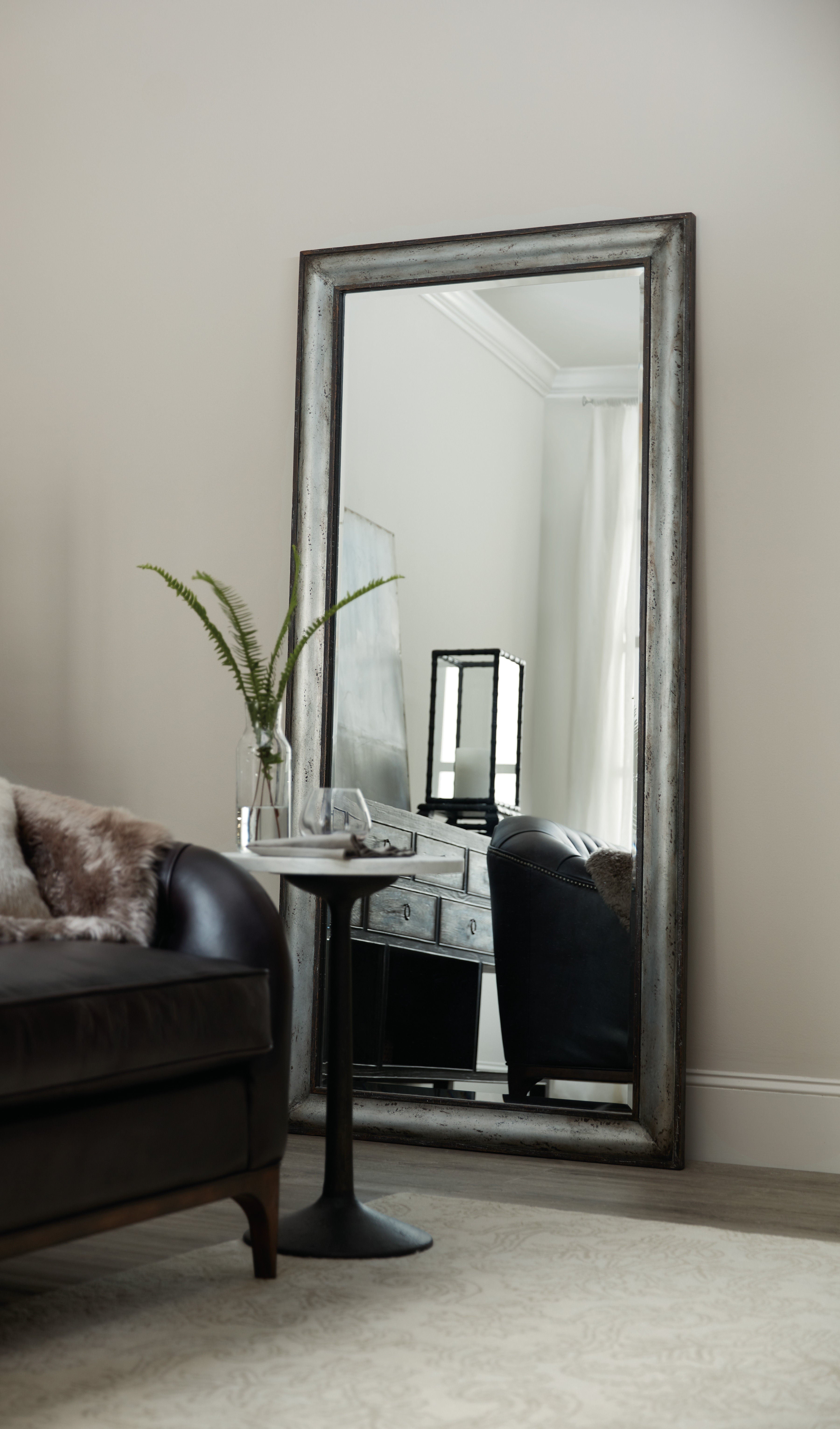 Hooker Furniture Living Room Beaumont Martini Table