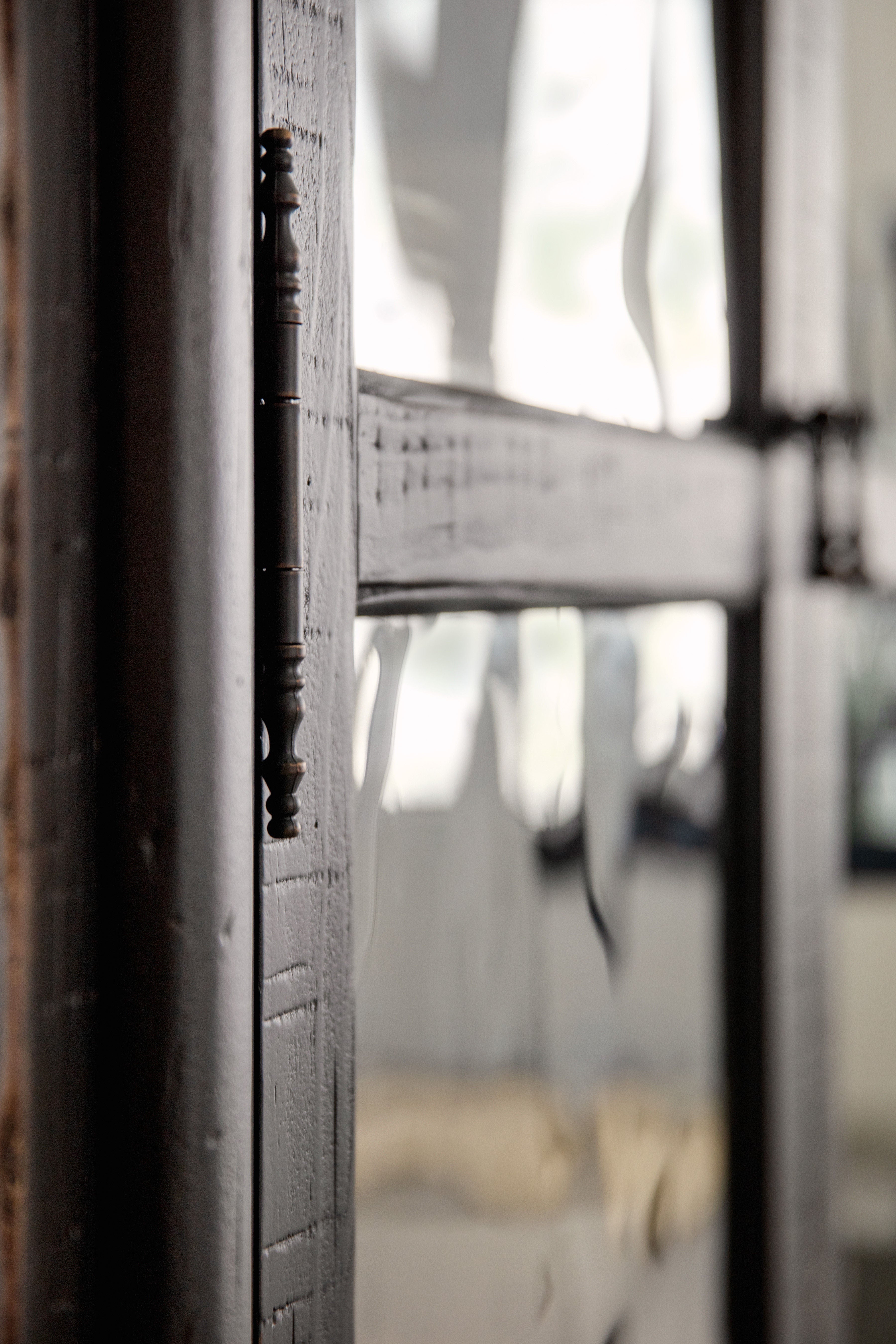 Hooker Furniture Casual Dining Ciao Bella Display Cabinet- Black