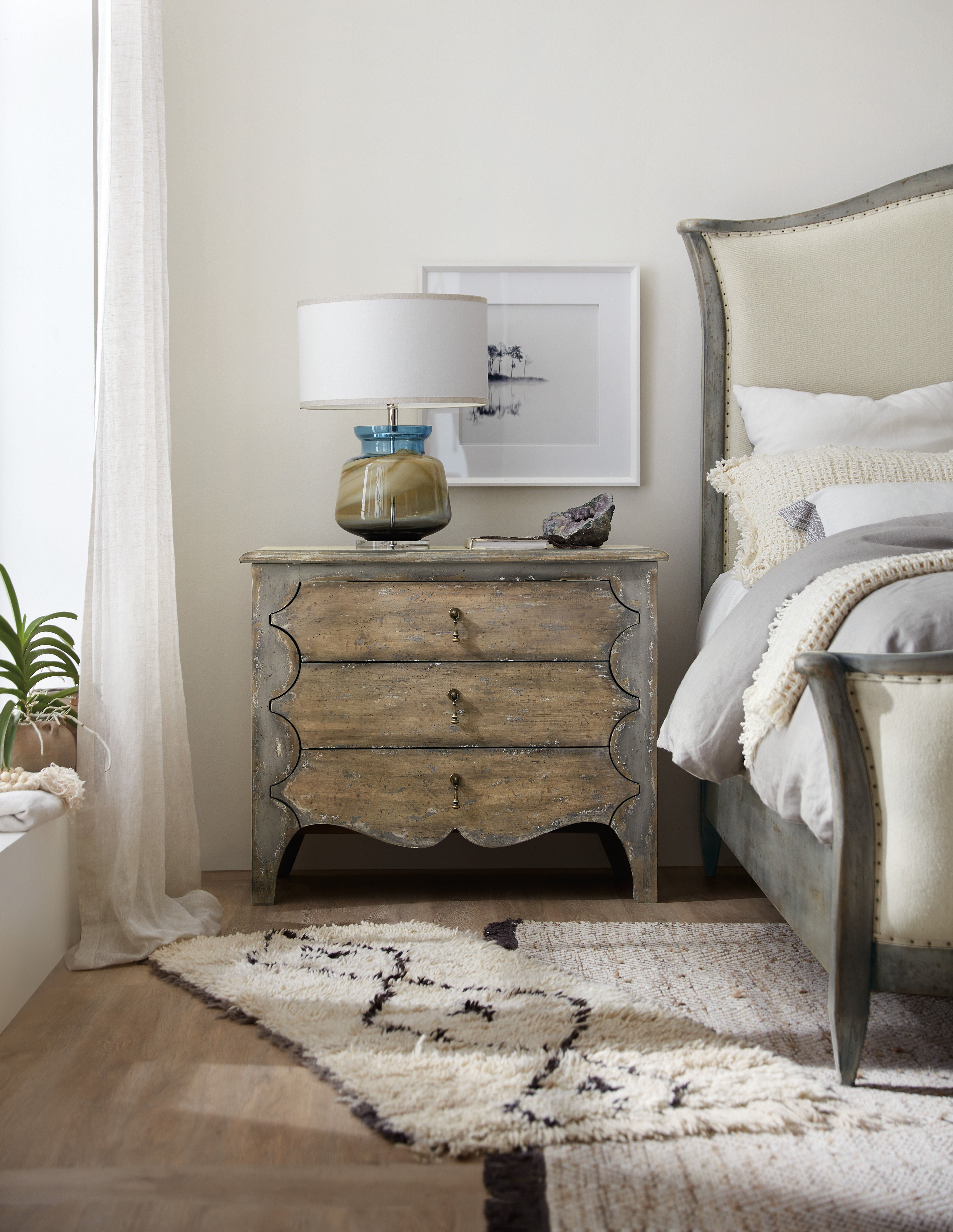 Hooker Furniture Bedroom Ciao Bella Bachelors Chest