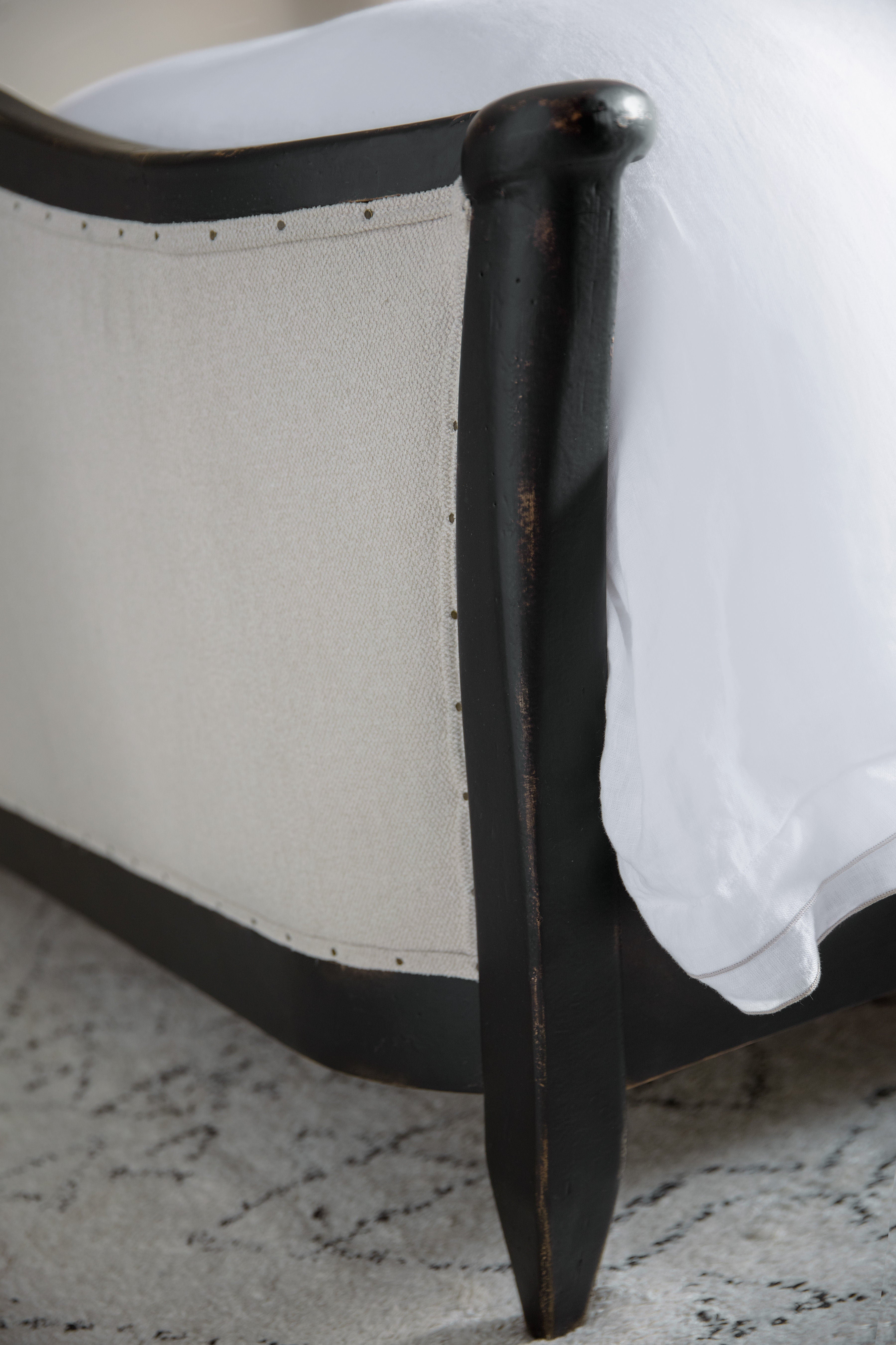 Hooker Furniture Bedroom Ciao Bella Queen Upholstered Bed- Black