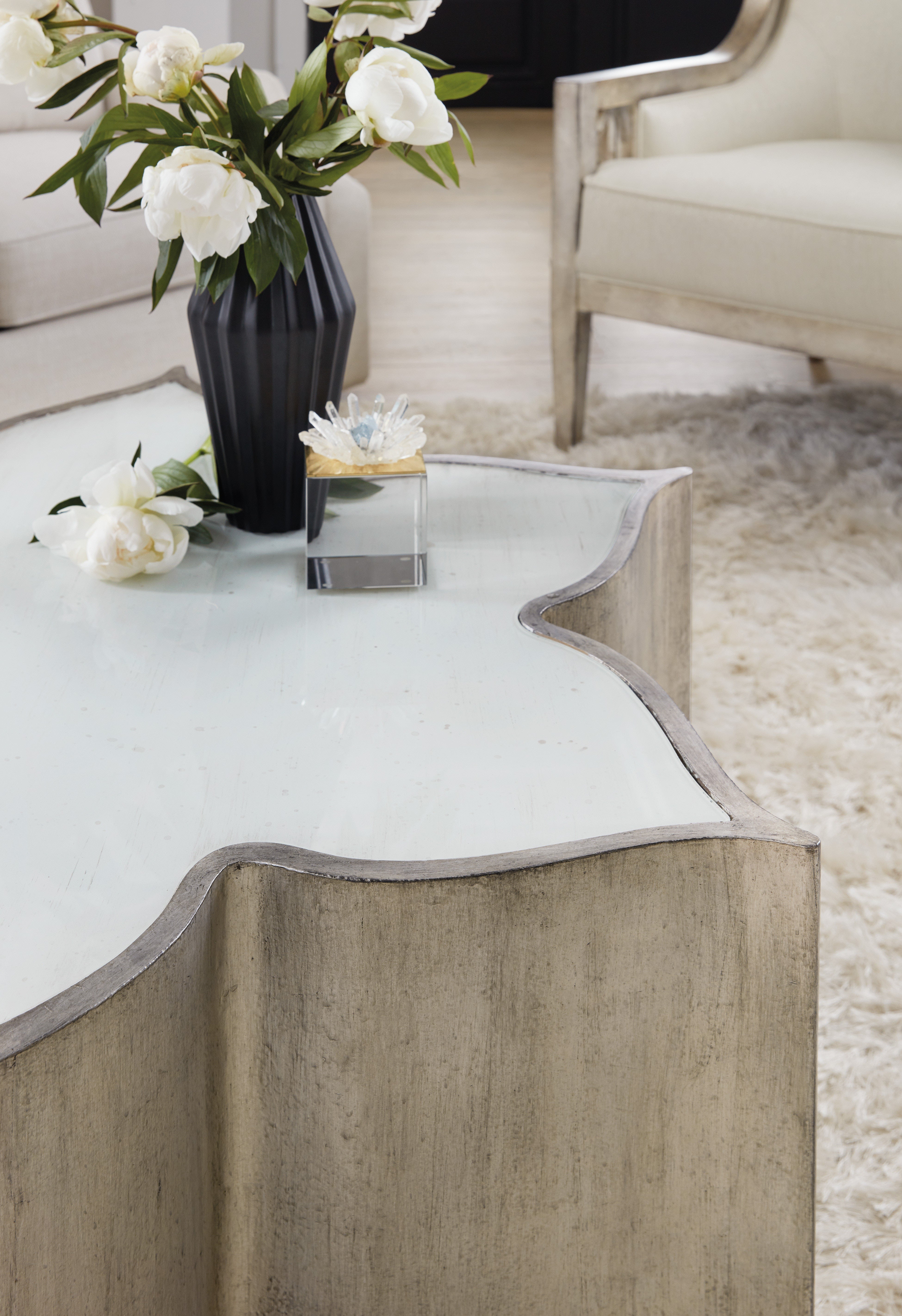 Hooker Furniture Living Room Sanctuary C Est La Vie Cocktail Table