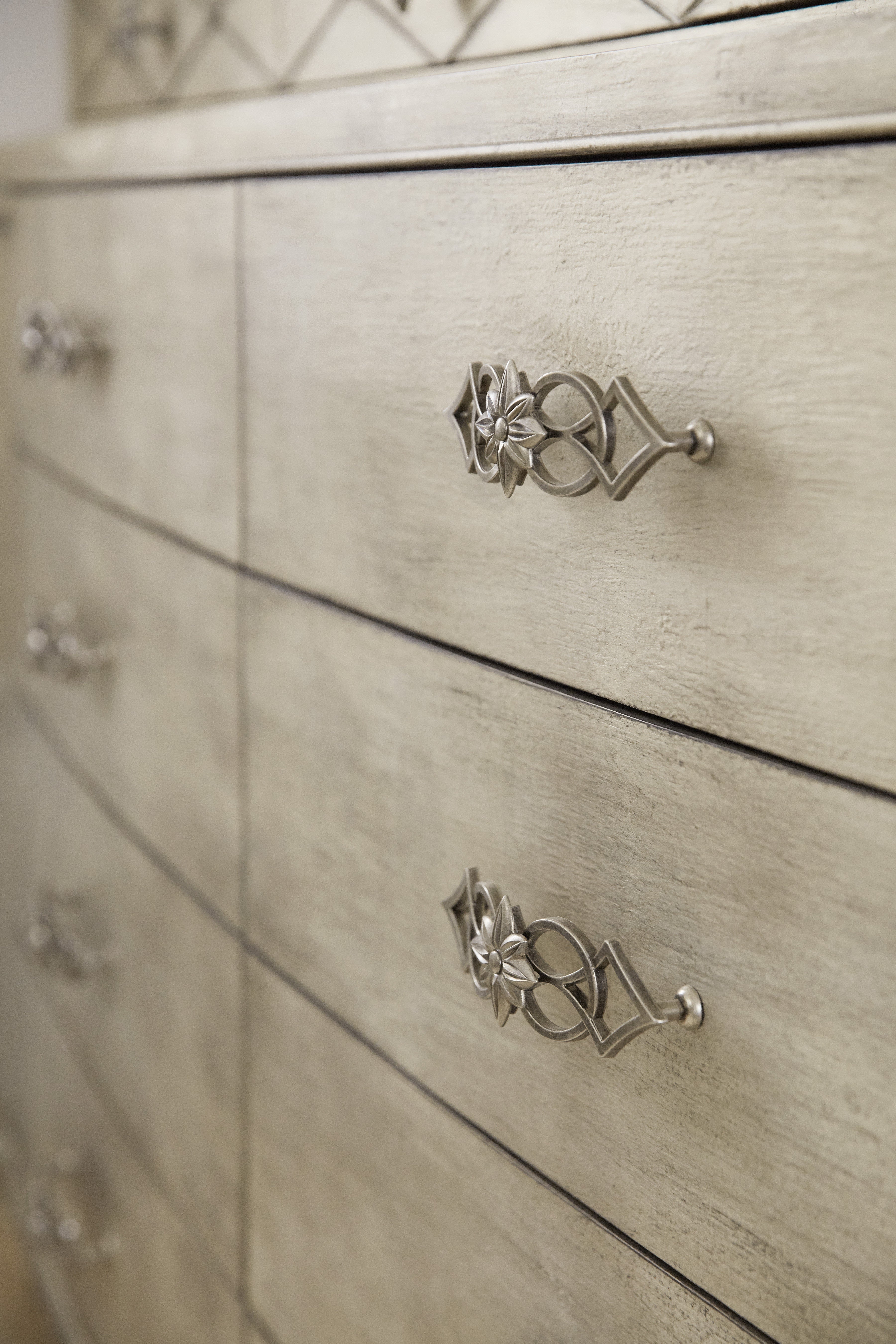 Hooker Furniture Bedroom Sanctuary Diamont Dresser