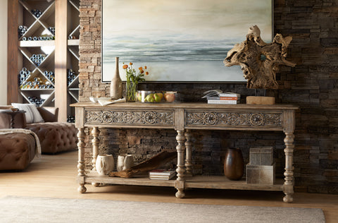 Hooker Furniture Living Room Bexar Leg Huntboard