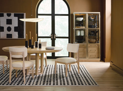 Hooker Furniture Casual Dining Banyon Bay Round Dining Table with One 18-inch Leaf