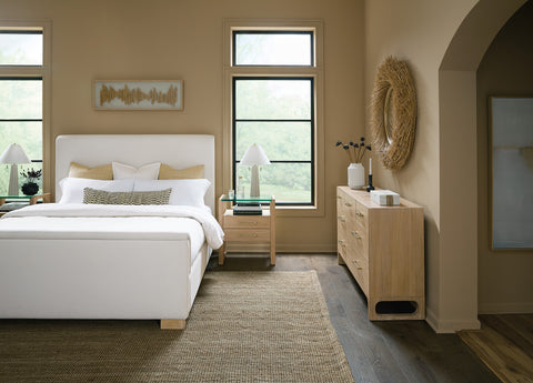 Hooker Furniture Bedroom Banyon Bay California King Upholstered Bed