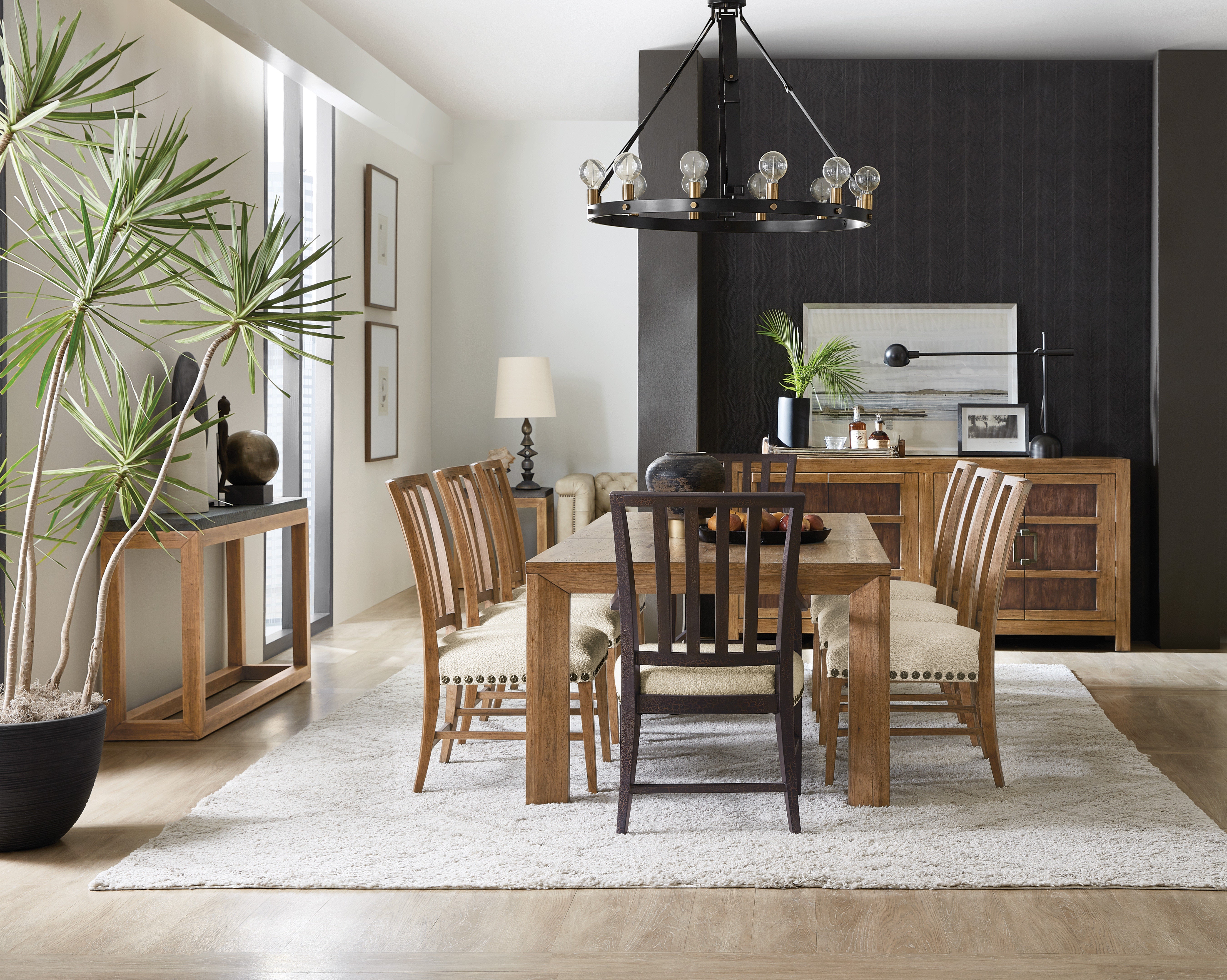 Hooker Furniture Casual Dining Big Sky Leg Table w/1-24 in leaf