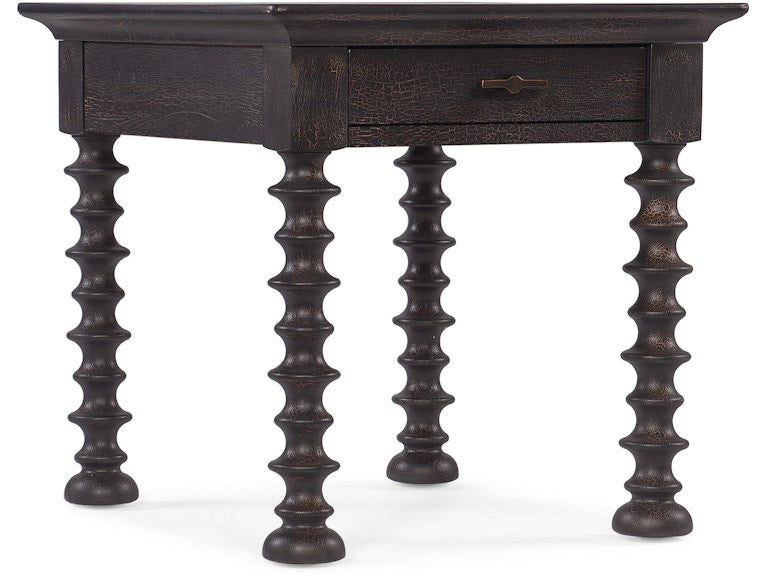 Hooker Furniture Living Room Big Sky Turned Leg End Table