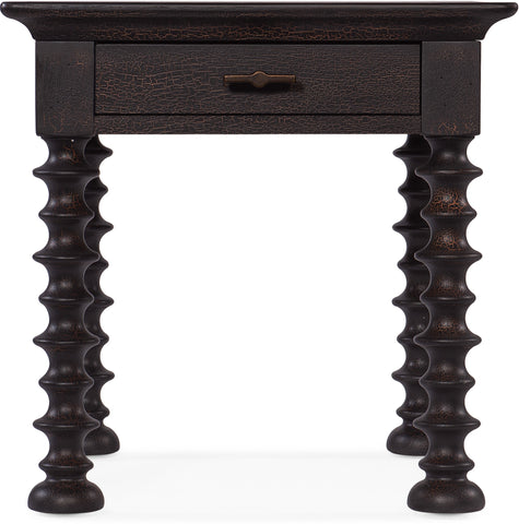 Hooker Furniture Living Room Big Sky Turned Leg End Table