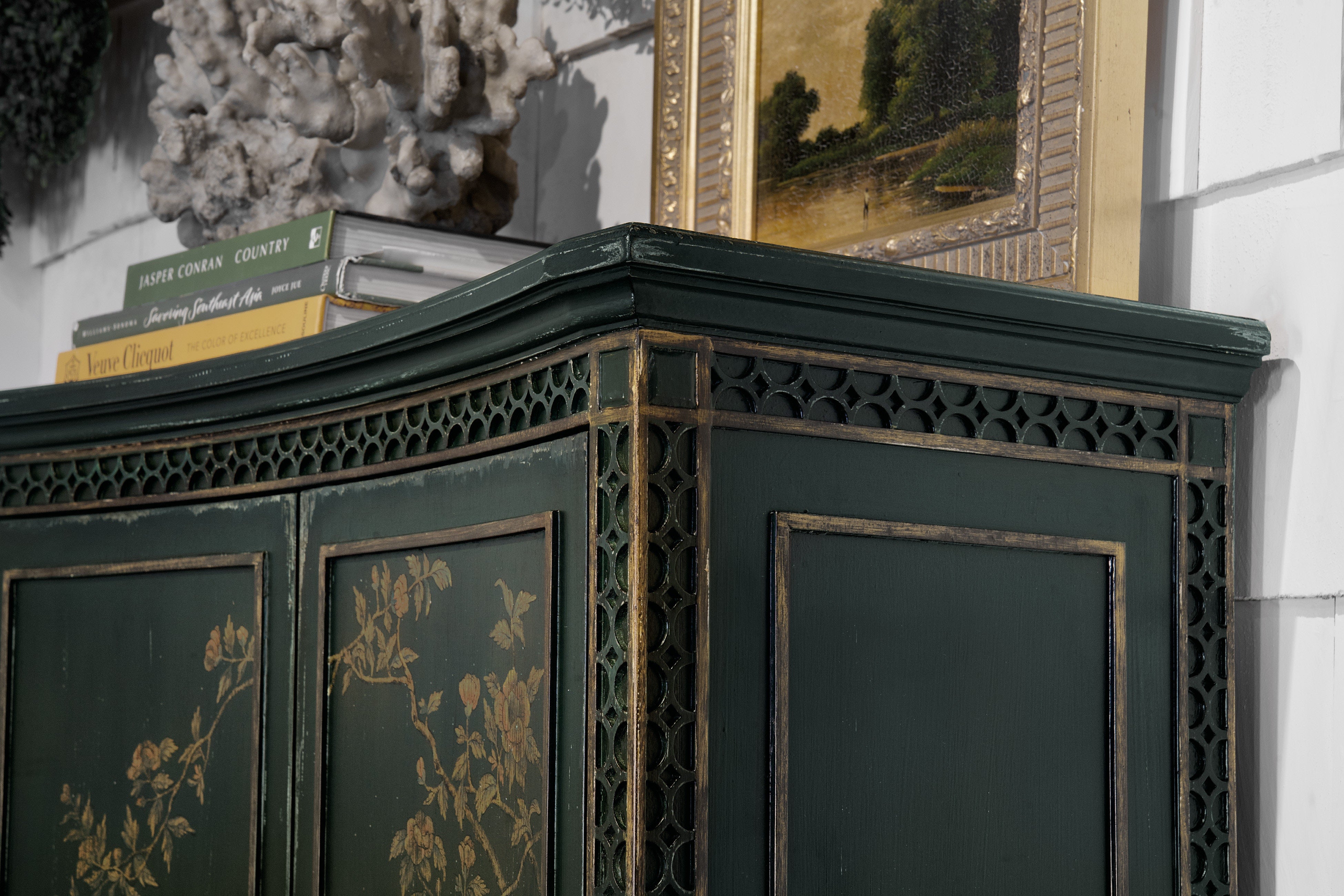 Hooker Furniture Living Room Charleston Two-Door Accent Chest