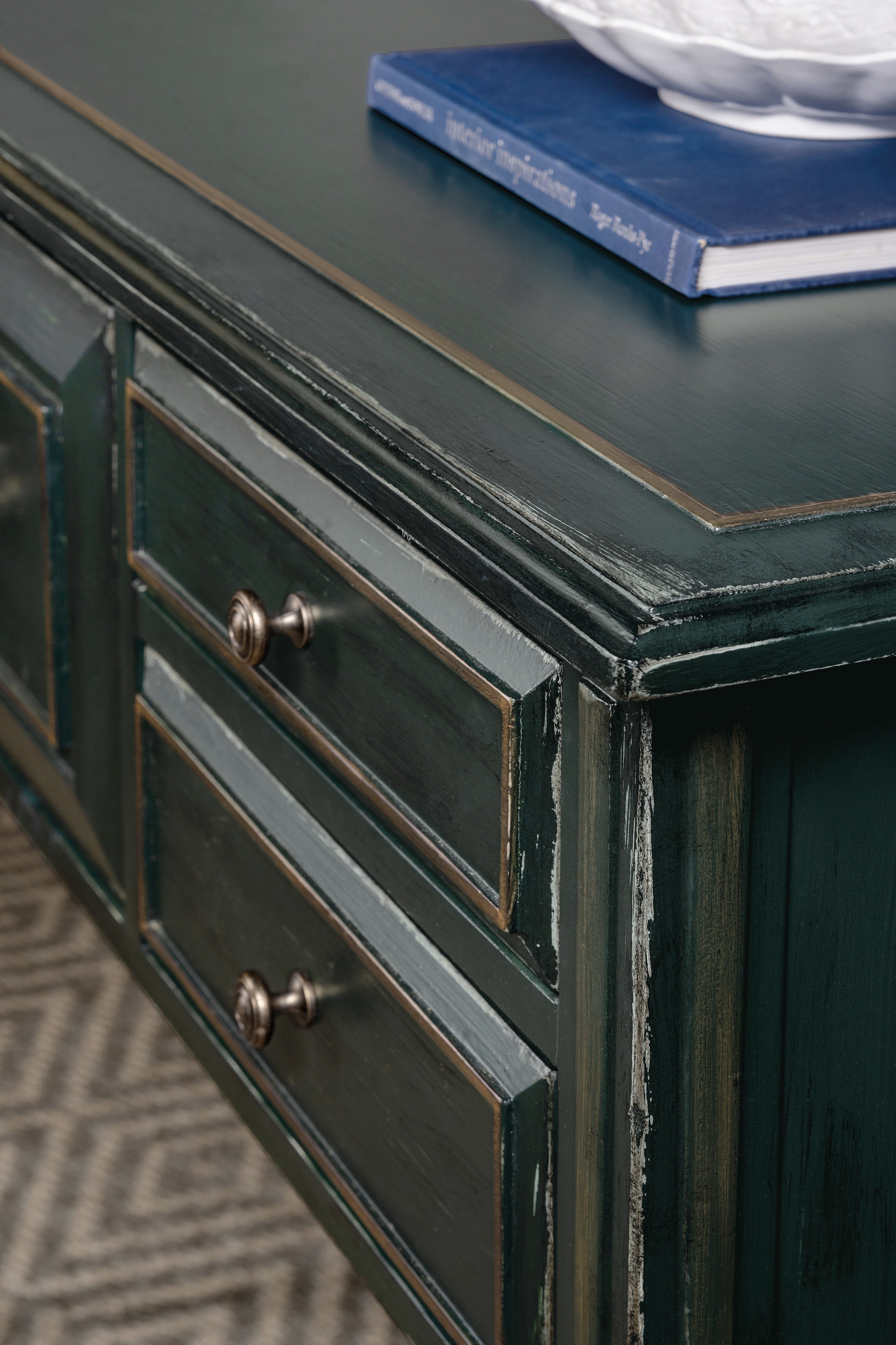 Hooker Furniture Living Room Charleston Five-Drawer Console Table