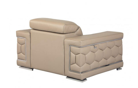 692 DivanItalia Beige Chair – Top Grain Italian LeatherModel:  692-BEIGE-CH