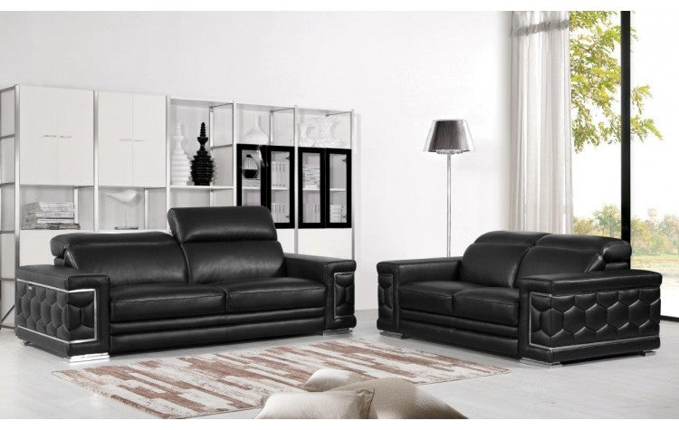 692 DivanItalia Black Sofa and Loveseat Set – Top Grain Italian LeatherModel:  692-BLACK-2PC