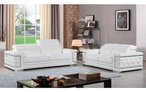 692 DivanItalia White Sofa and Loveseat Set – Top Grain Italian LeatherModel:  692-WHITE-2PC