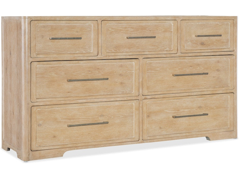 Hooker Furniture Bedroom Retreat Seven-Drawer Dresser