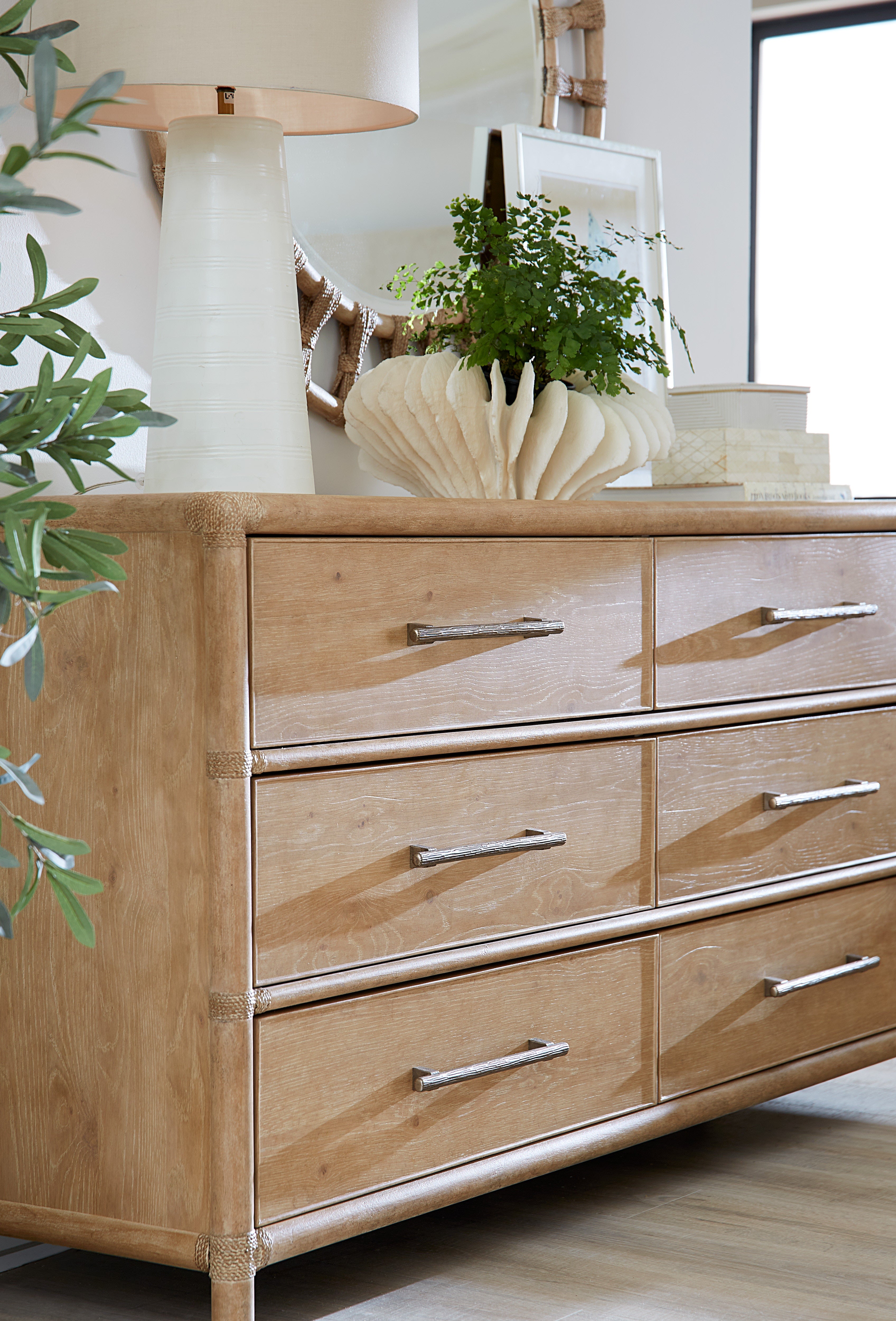 Hooker Furniture Bedroom Retreat Pole Rattan Dresser