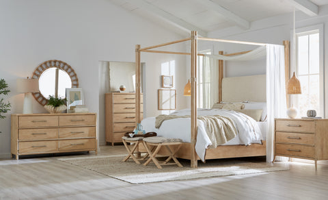 Hooker Furniture Bedroom Retreat Pole Rattan Cal King Upholstered Poster Bed w/Canopy