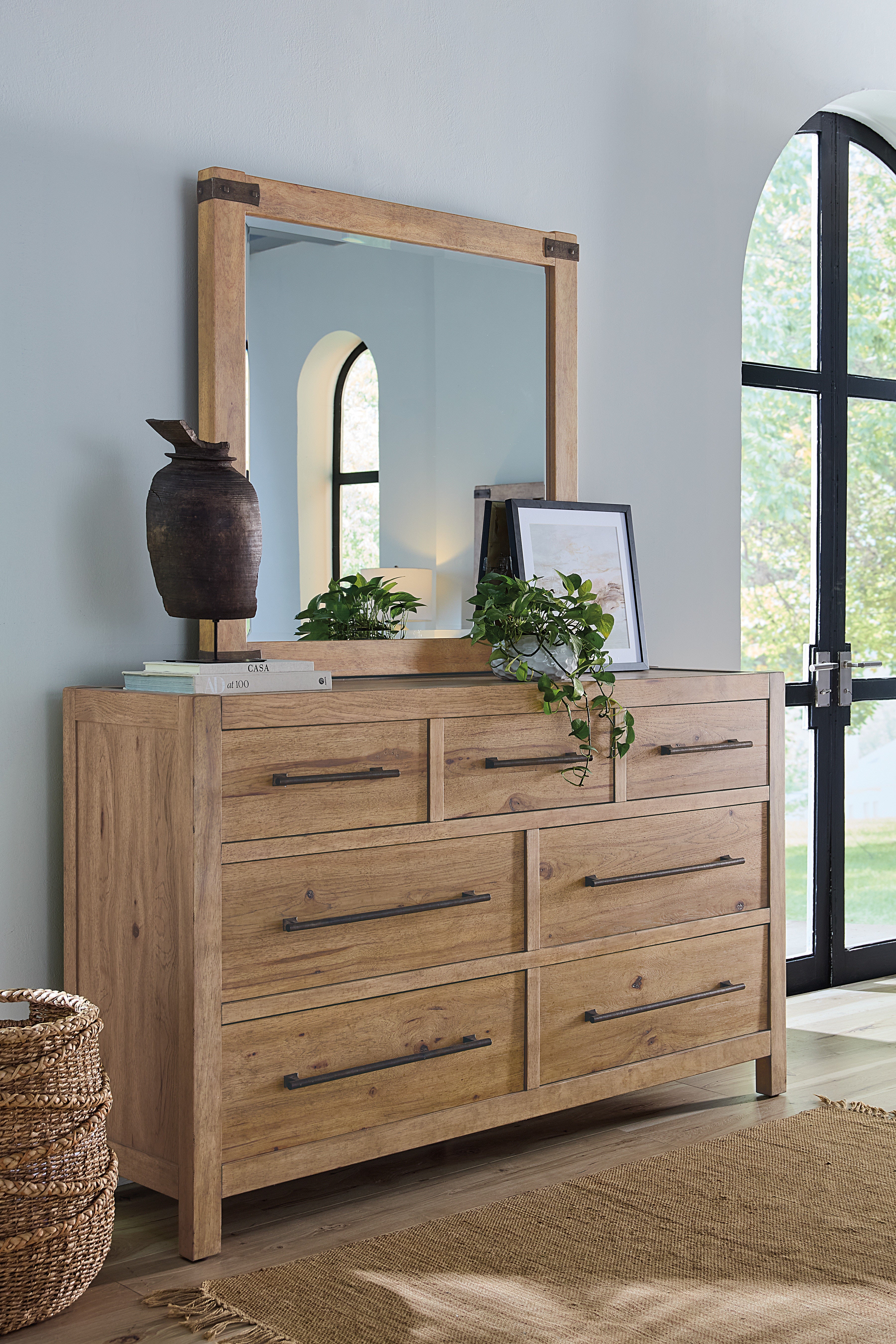 Hooker Furniture Bedroom Vineyard Row Seven-Drawer Dresser