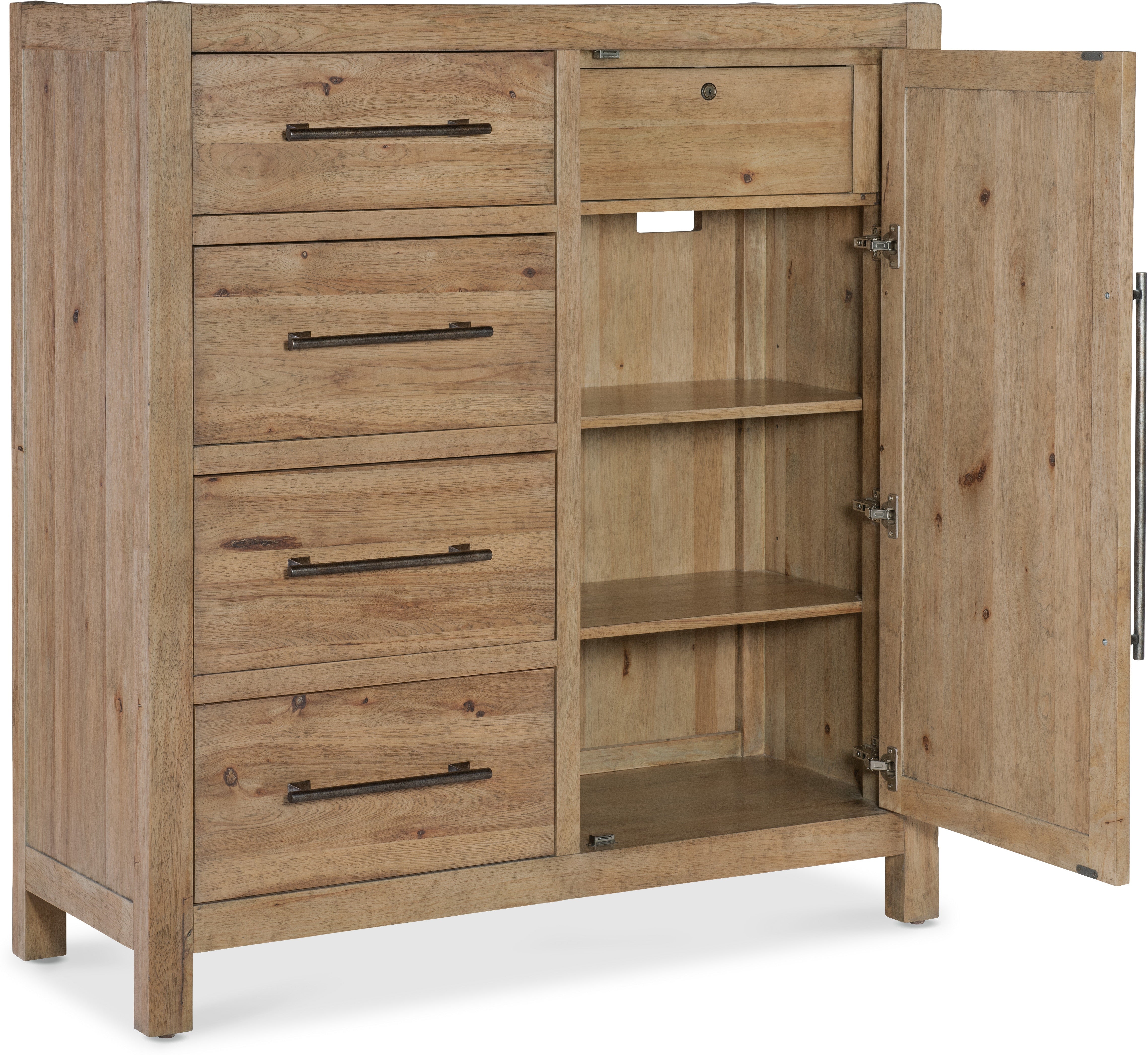 Hooker Furniture Bedroom Vineyard Row Four-Drawer Door Chest