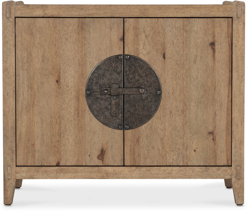 Hooker Furniture Bedroom Vineyard Row Two-Door Nightstand