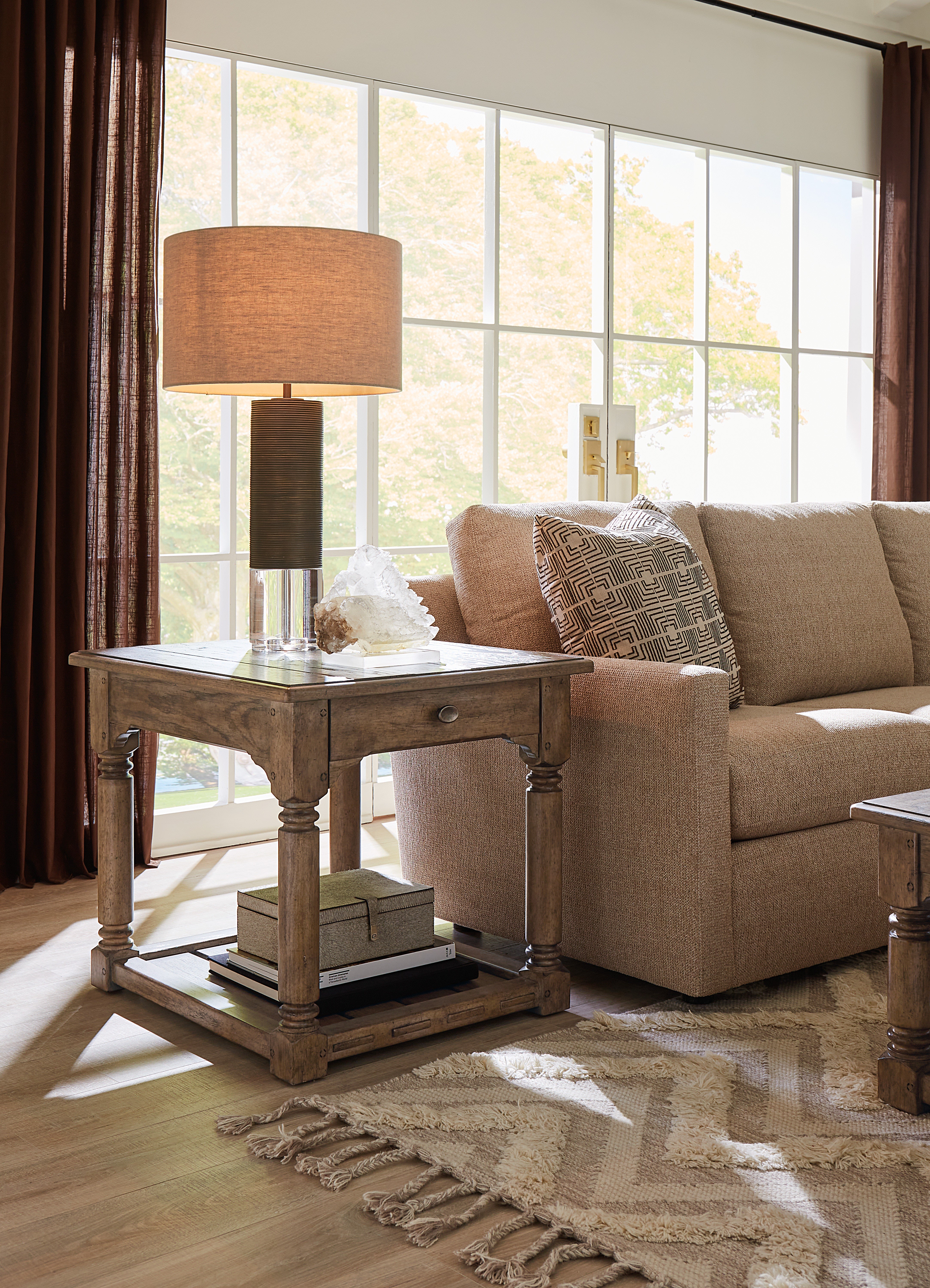 Hooker Furniture Living Room Americana End Table