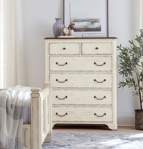 Hooker Furniture Bedroom Americana Six-Drawer Chest