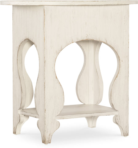 Hooker Furniture Bedroom Americana One-Drawer Oval Nightstand