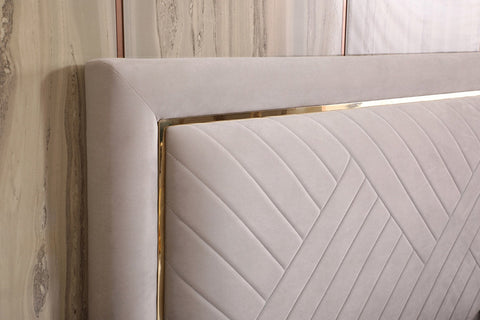 Modrest Corrico Modern Off White and Champagne Gold Bedroom Set