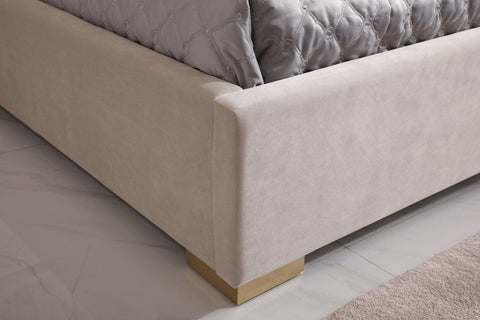 Modrest Corrico Modern Off White and Champagne Gold Bedroom Set