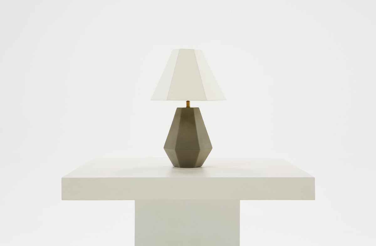 Modrest Estrada Modern Concrete Table Lamp Model VGGR901438
