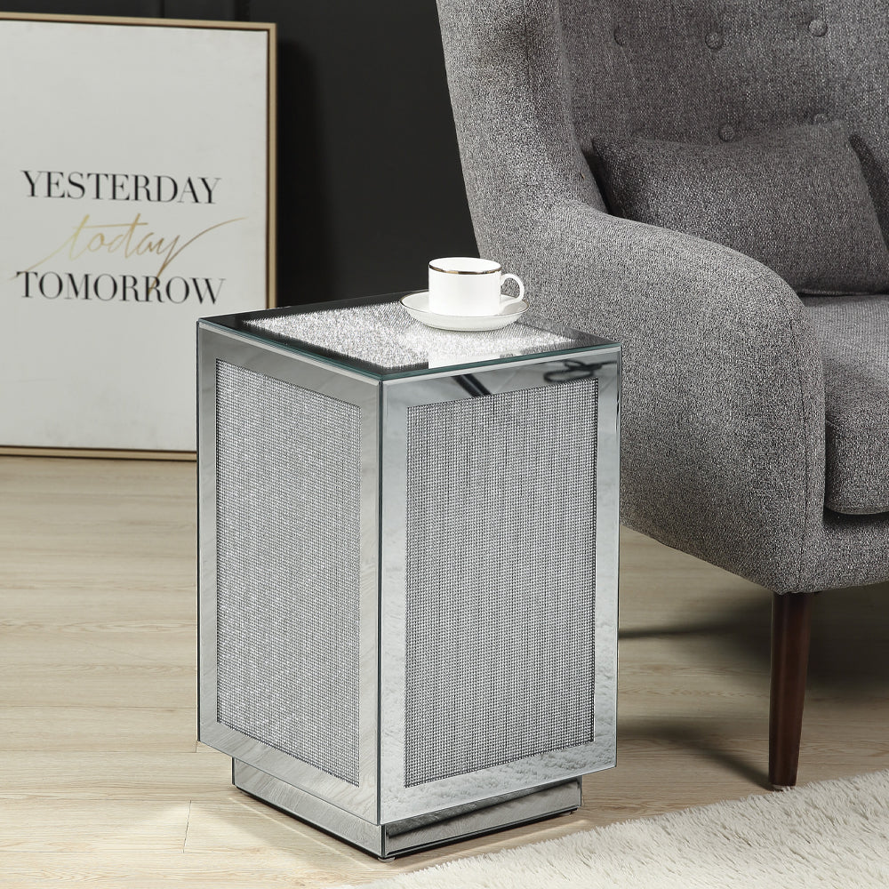 ACME Lavina Mirrored, Faux Diamonds Lavina Accent Table Model 97686