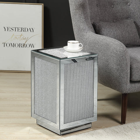 ACME Lavina Mirrored, Faux Diamonds Lavina Accent Table Model 97686