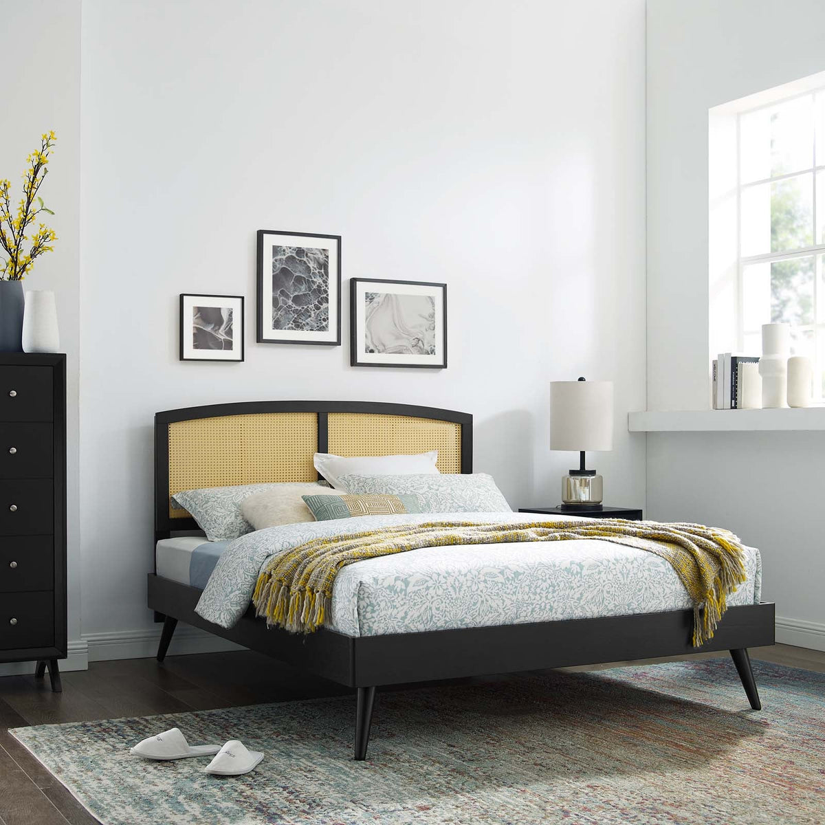 Sierra Cane and Wood Platform Bed With Splayed Legs Modway Model: mod-6700