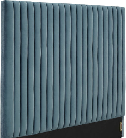 Arabelle Sea Blue Bed in Queen Model: TOV-B94