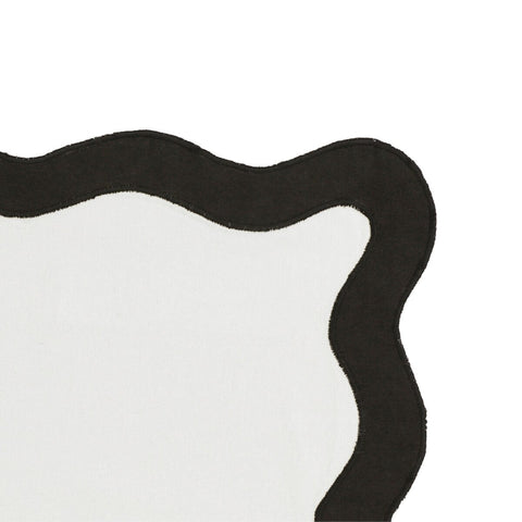 Scalloped Edge Black and White Cotton Placemat - Set of 4 Model: TOV-T18677