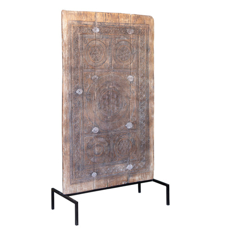 Wooden Bleached Panel With Iron Stand