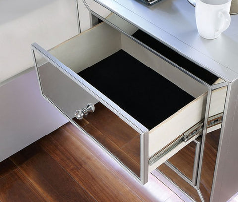 BELLADONNA NIGHT STAND