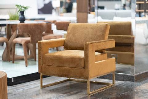 Modrest Edna Camel Velvet & Gold Accent Chair Model VGRHRHS-AC-201-BRN-CH