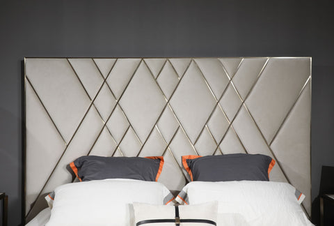 Modrest Eldora Glam Beige Velvet And Brushed Brass Bed Model VGVCBD1900-19