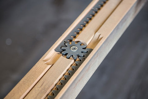 HINWITZ DINING TABLE