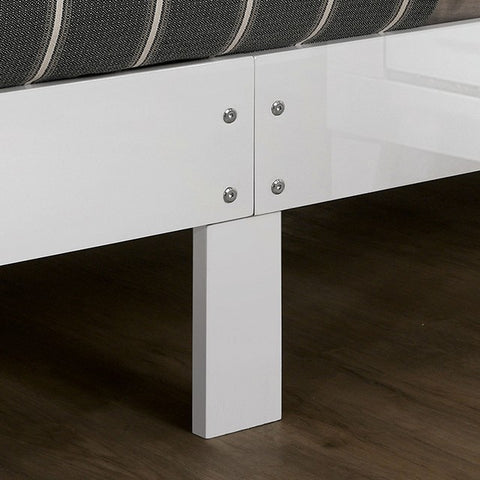 Magdeburg Bed Model Foa7038Wh-Full Bed By Furniture Of America 