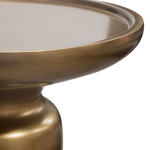 Mesa Round Pedestal Accent Table in Gold Finish By Diamond Sofa