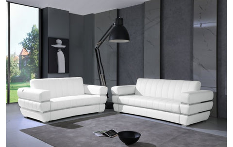 904 DivanItalia White Sofa and Loveseat Set – Top Grain Italian LeatherModel:  904-WHITE-2PC