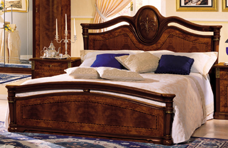 Klassica Italian Lacquer Queen Bed Model VGCAKLASSICAS