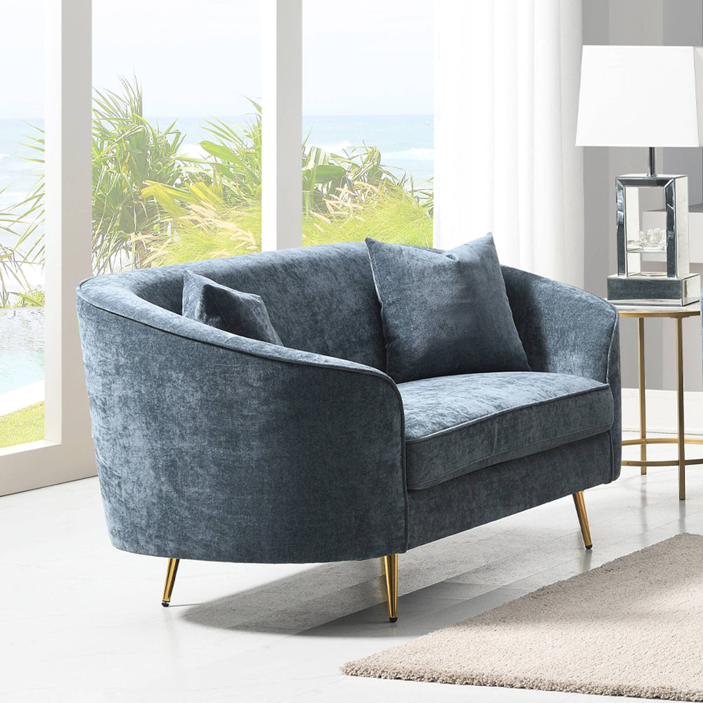 Nakendra Loveseat W/2 Pillows