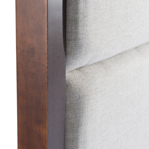 Modrest Manhattan Contemporary Canopy Brown Oak Bed  Model VGMA-BR-127-BED-CRY